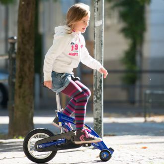Monocycle à roulettes