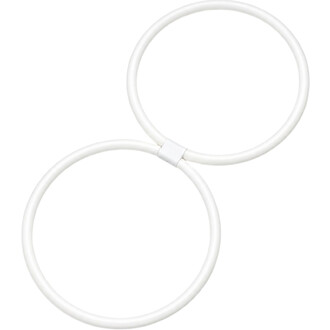 Deux anneaux de jonglerie blancs 8-Rings Play reliés entre eux, formant un ensemble de deux cercles.