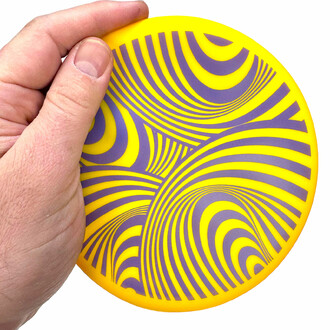 Gele frisbee voor Backnine-spel