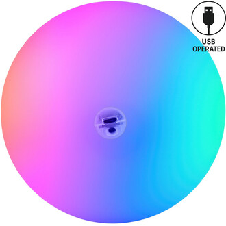Balle lumineuse de 95 mm avec un dégradé de couleurs allant du rose au bleu, affichant un port USB visible au centre pour la recharge.