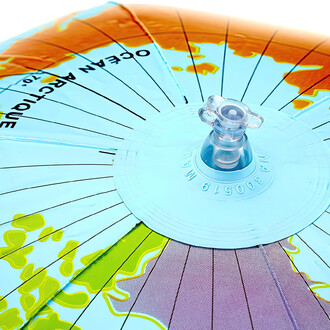 Infla com a boca, veja um close da válvula de inflação.