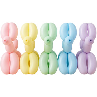 Ballons 260 pastel matte Sempertex, assortiment de couleurs pastel (rose, jaune, menthe, bleu clair, lavande) gonflés et alignés en rangées sur fond blanc.