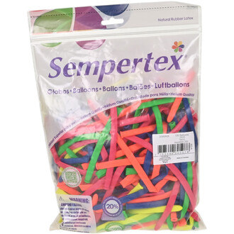 Sac transparent contenant un assortiment néon de ballons latex long 260S Sempertex (couleurs rose, vert, bleu, orange et jaune).