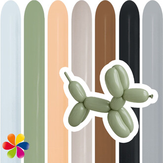 Assortiment de ballons latex 260 couleur Terre Sempertex, présentant des teintes bleu clair, vert sauge, pêche, gris clair, brun, noir et gris; en premier plan, un ballon animal torsadé vert et une fleur multicolore en bas à gauche.