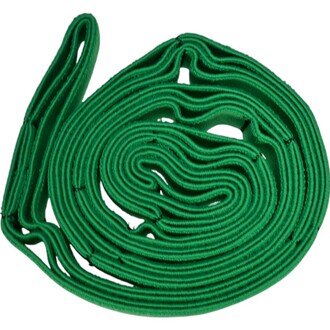 Bande textile verte enroulée, offrant 16 positions pour la jonglerie, montrant une texture lisse et une flexibilité.