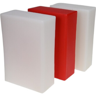 Boîte à Cigare Moreira ND - PRO composée de trois blocs de couleur : deux blocs blancs et un bloc rouge, tous avec des bords arrondis et une finition lisse. Les blocs sont empilés les uns sur les autres, avec le bloc rouge au centre.