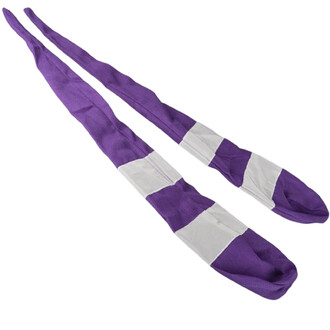 Paire de chaussettes violettes de jonglerie Techno Status avec des bandes argentées sur la moitié centrale de chaque chaussette.