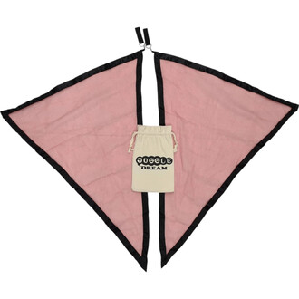 Drapeau pour bolas rose pâle avec bordures noires et liens noirs, une petite sacoche beige « Juggle Dream » suspendue au centre.