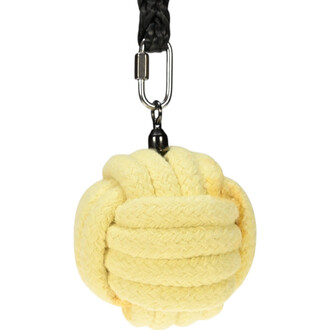 Bolas de jonglerie en feu Monkey Fist en technora, de couleur jaune, avec une texture tressée, suspendues à un cordon noir et un mousqueton en métal.