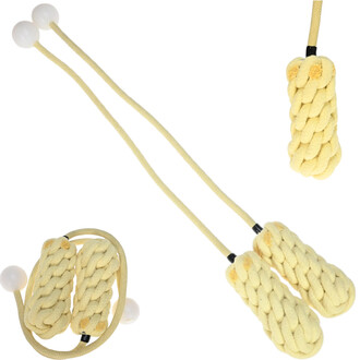 Bolas Feu Nova, avec deux têtes en tissu jaune tressé, reliées par des cordes, montrant un design traditionnel. Les têtes de bolas sont accompagnées de perles blanches à chaque extrémité. L'image présente une vue de face et de profil pour illustrer les dé