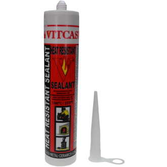 Cartouche de colle Kevlar thermorésistante de la marque Vitcast, design couché sur une surface blanche. Étiquette rouge avec l'inscription HEAT RESISTANT SEALANT et des illustrations d'applications. Embout blanc à côté de la cartouche.