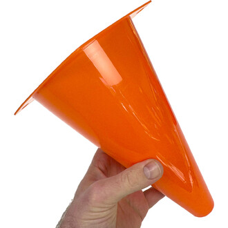 Altezza 15 cm, base 13,5 cm, peso 60 g