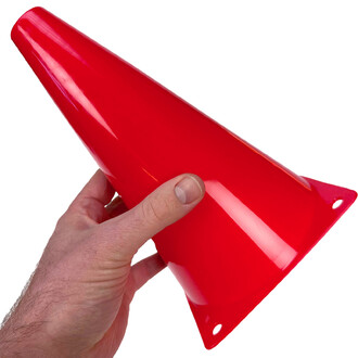 Il cono perimetrale è un prezioso complemento alla tua attrezzatura sportiva per allenamenti più organizzati e vari.