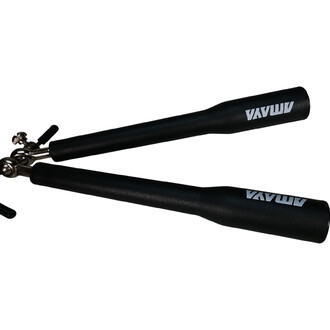 Corde à sauter Speed ajustable avec poignées noires et logo blanc, mécanisme de réglage visible à l'extrémité des poignées.