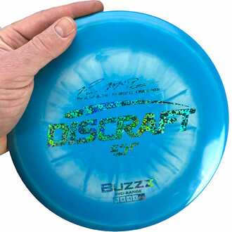 Put the odds in your favor on the course with the Paul McBeth ESP Buzzz, a mid-range disc with a direct and stable flight, popular with disc golf players.