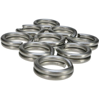 Douze double anneaux en métal, de couleur argentée, empilés les uns sur les autres, conçus pour les bolas de jonglerie. Les anneaux sont arrondis et exhibent une finition lisse avec une légère brillance.