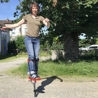 déambulation échasses
