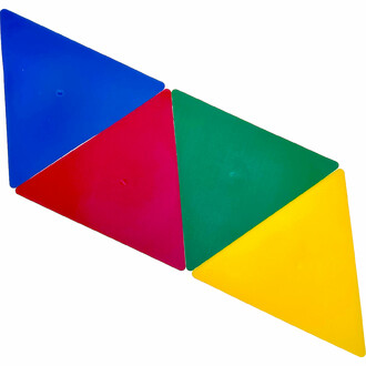 Triangles antidérapants et souples : marquage au sol sécurisé et innovant.