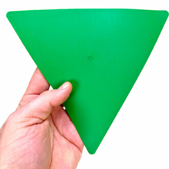 Empreinte en forme de triangle : pour des jeux de motricité inventifs.