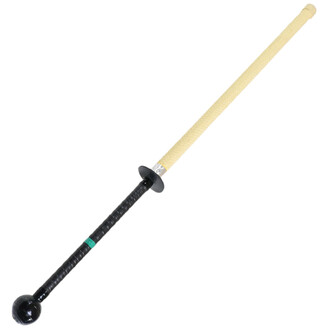 Épée de contact feu avec une poignée noire texturée et une hampe en matériau clair. La pointe est sphérique et noire, tandis qu'un élément en métal argenté est visible près de la poignée.