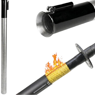 Gora fourreau auto-allumant noir avec embouchure argentée et mécanisme d’allumage, gros plan sur la gaine beige autour du tube et les flammes simulées.