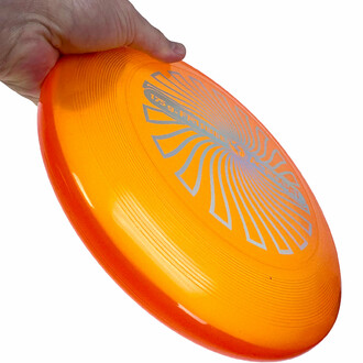 Un frisbee transparent pour un design unique.