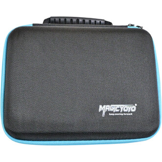 Housse de protection pour 6 yoyos MagicYoyo, de couleur noire avec des accents bleus, équipée d'une poignée sur le dessus et d'un logo MagicYoyo sur le devant.