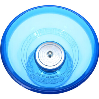 Roulette en plastique transparent bleu du produit Hurricane Extreme avec un centre métallique, montrant le roulement au milieu et le mot HURRICANE gravé sur le dessus.