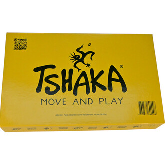 Boîte du kit de 24 balles TSHAKA, de couleur jaune, avec le logo TSHAKA en noir et le sous-titre MOVE AND PLAY. Le coin supérieur gauche présente un code QR et le bas de la boite contient un code-barres. La boîte est bien fermée et indique des instruction