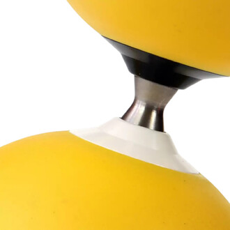 Bouchon d'une diabolo jaune, montrant la partie en métal et le connecteur en plastique blanc.