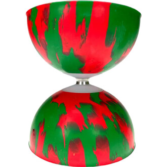 Diabolo Arlequin en forme de sablier, avec des coques colorées en rouge et vert, présentant un motif éclaboussé. L’axe central est en métal et relie les deux parties du diabolo.