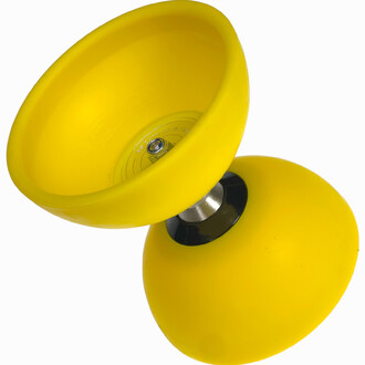 Diabolo jaune Fluxo, vue rapprochée des deux coupelles et de l’axe central métallique avec roulement visible