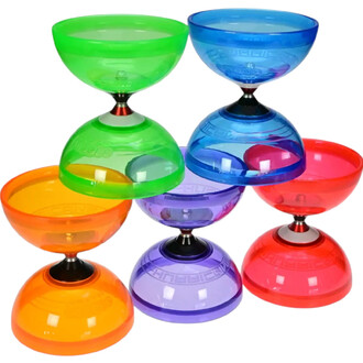 Kit de jonglerie comprenant des coupelles lumineuses de différentes couleurs (vert, orange, violet, bleu, rouge) empilées les unes sur les autres, avec des baguettes en aluminium anodisé à côté. Chaque coupelle possède une base noire.