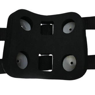 Kit molletière avec sangles, vue de dessus, présentant une base en noir avec quatre ouvertures circulaires et des sangles latérales pour fixation.