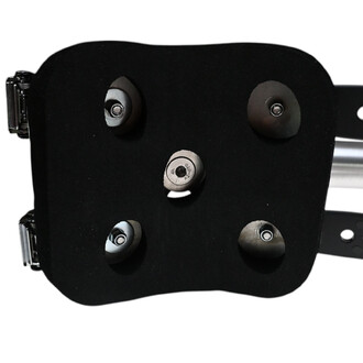 Kit de molletière avec fixations pour snow, montrant la partie supérieure en noir avec des vis métalliques, conçues pour un maintien solide.