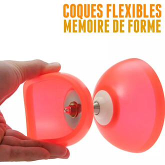 Coques flexibles en forme de diabolo lumineux, tenue en main, montrant leur capacité de mémoire de forme.
