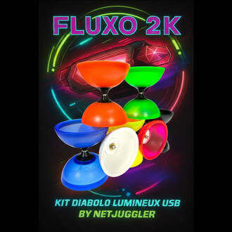 Kit diabolo lumineux Fluxo avec plusieurs diabolo colorés (orange, vert, bleu, noir, rouge, jaune) sur fond sombre avec des effets lumineux colorés. Texte FLUXO 2K et KIT DIABOLO LUMINEUX USB BY NETJUGGLER en bas.