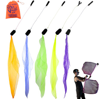 O Kit Escolar Simples da NetJuggler inclui uma bolsa laranja com o logotipo da NetJuggler e cinco lenços coloridos presos a alças pretas, ideal para aprender malabarismo e arte fluida.