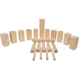 Jeu de Kubb - Échecs Vikings, comprenant des blocs en bois de différentes tailles et formes, avec des pièces cylindriques et un roi central. Le tout est présenté sur un fond blanc.