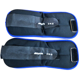 Leste chevilles et poignets de 2 kg, avec une finition noire et des accents bleus. Chaque leste est doté de sangles ajustables en velcro pour un maintien sécurisé.