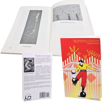 Livre The Art of the Juggler avec sa couverture rouge et jaune illustrant un jongleur, accompagné de pages intérieures montrant des photos en noir et blanc de jongleurs, dont Joseph Blank, ainsi qu'une description au verso sur l'histoire du cirque et de l