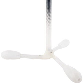 Support de jonglerie en forme de trépied avec trois bras blancs, chacun se terminant par une partie arrondie. Le haut du support est gris et dégradé, avec une texture à pois. Conçu pour accueillir des têtes LED.