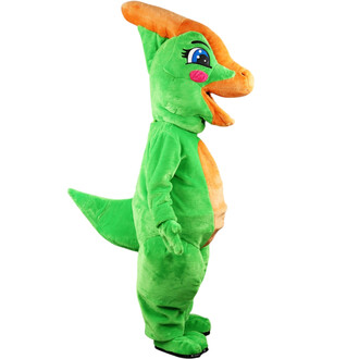 Dinoz le Parasaurolophus — costume mascotte en peluche vert avec crête orange et ventre beige, vu de profil.