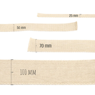 Mèche Kevlar naturelle en bandes de différentes largeurs (25 mm, 50 mm, 70 mm et 100 mm) sur fond blanc.