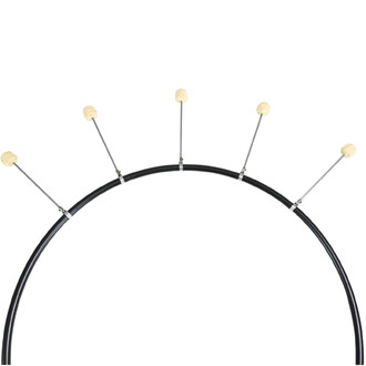 Mèche pour cerceau aérien – section supérieure d’un cerceau noir avec des tiges métalliques et de petites boules beiges à leurs extrémités.