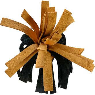 Bâton de jonglerie composé de plusieurs lanières en cuir, dont une moitié est de couleur noire et l'autre moitié est de couleur brun clair, assemblées en forme évasée au centre, idéale pour le jonglage.