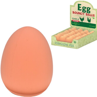 Œuf rebondissant en caoutchouc de couleur pêche, sur fond blanc, avec une boîte contenant plusieurs œufs rebondissants en arrière-plan, affichant le texte Egg Bouncy Balls et des illustrations de poules.
