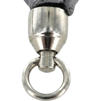 Détail d'une poignée métallique argentée Floop Flowtoys avec anneau en acier.