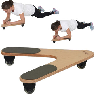 Plateau de glisse en bois avec roulettes, utilisé pour des exercices de planche. Une femme en tenue de sport effectue un exercice en position de planche, avec les mains sur le plateau.