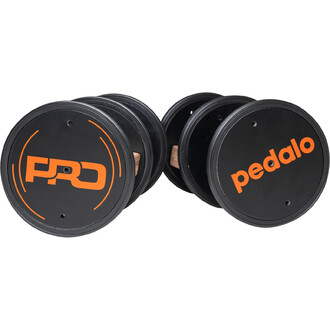 Pédalo® PRO, ensemble composé de disques noirs en plastique avec des inscriptions orange PRO et pedalo, empilés les uns sur les autres, mettant en avant leur design robuste et sportif.